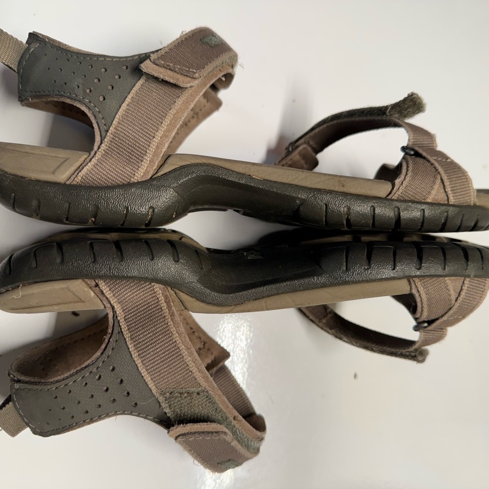 Teva Women's Gray Verra Sandals - Picture 3 of 7